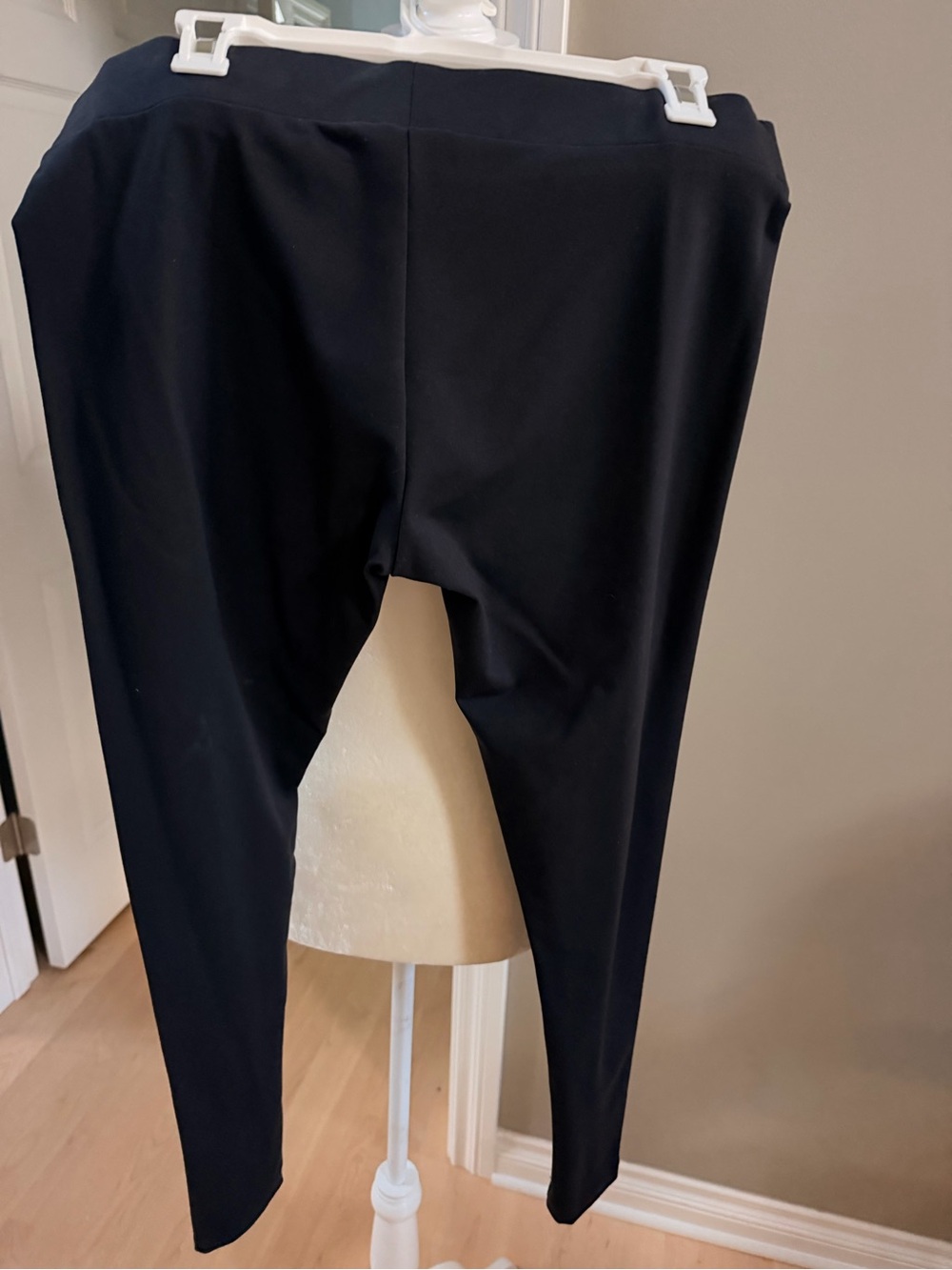 Marty M Black Pull-On Leggings High Waist Stretch NWT